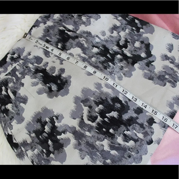 H&M thick high waisted skirt - Picture 6 of 8